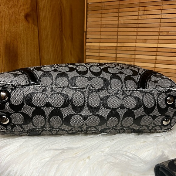 Coach Peyton Shopper Carryall (F18923) Bk/Gr - Picture 7 of 16